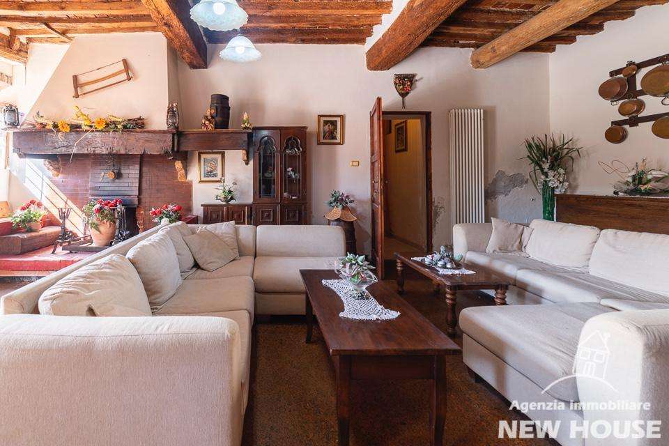 intera palazzina in vendita a Vecchiano in zona Nodica