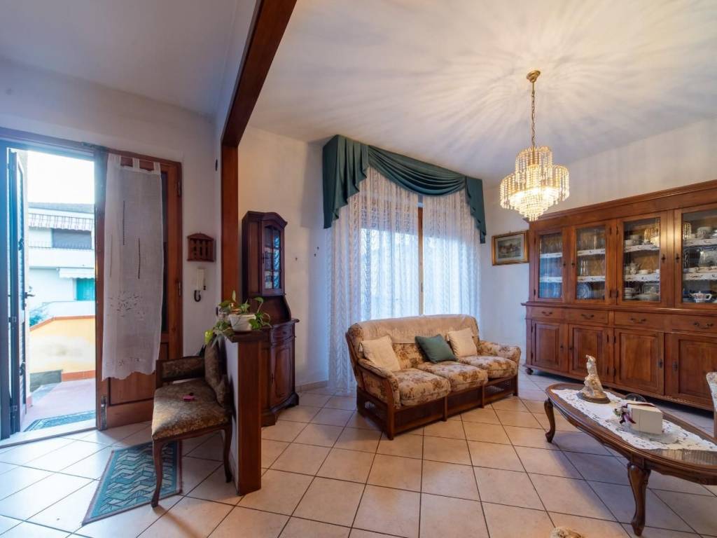 casa indipendente in vendita a Vecchiano in zona Migliarino Pisano