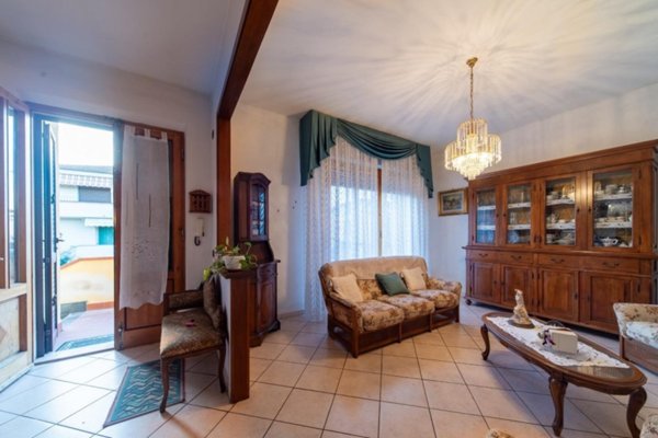 casa indipendente in vendita a Vecchiano in zona Migliarino Pisano