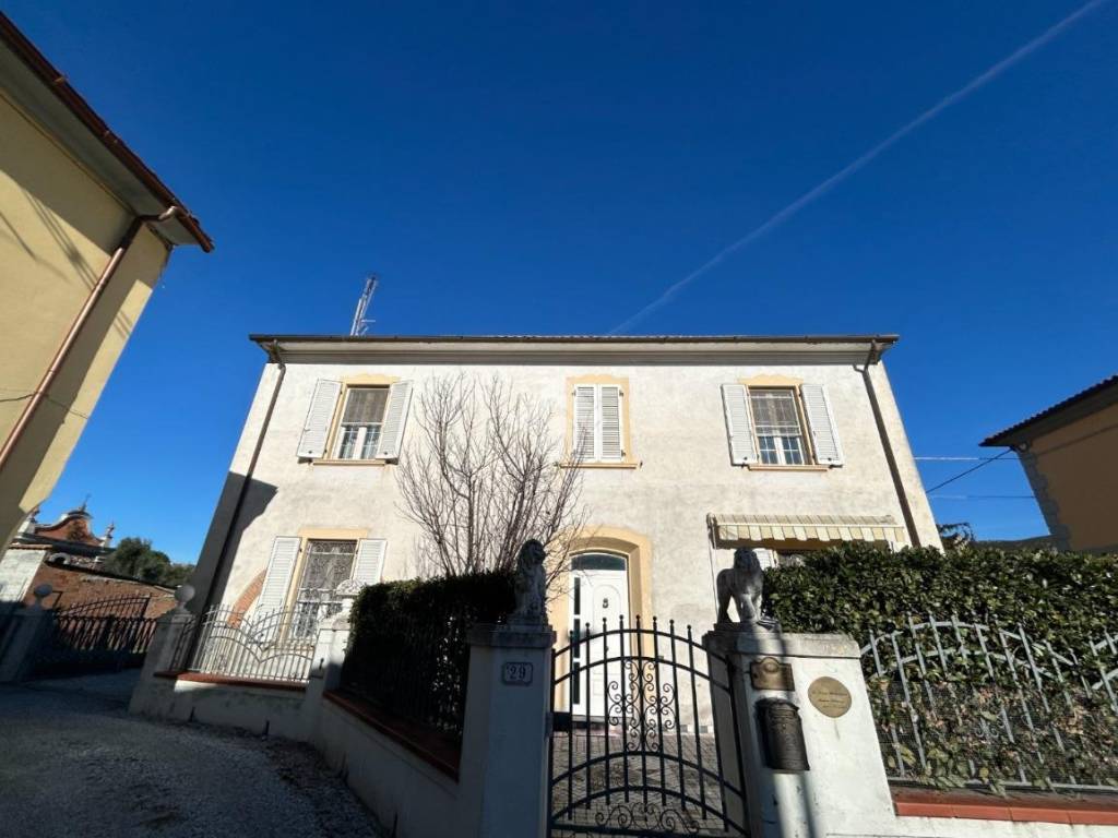 casa indipendente in vendita a Vecchiano