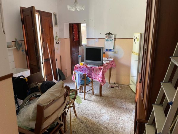 casa indipendente in vendita a Vecchiano in zona Avane