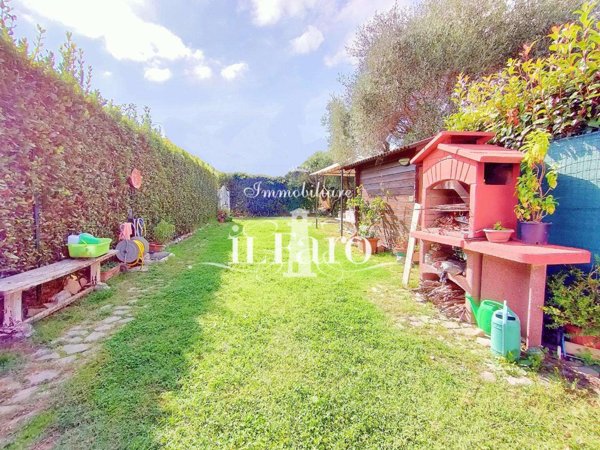 casa indipendente in vendita a Vecchiano in zona Nodica