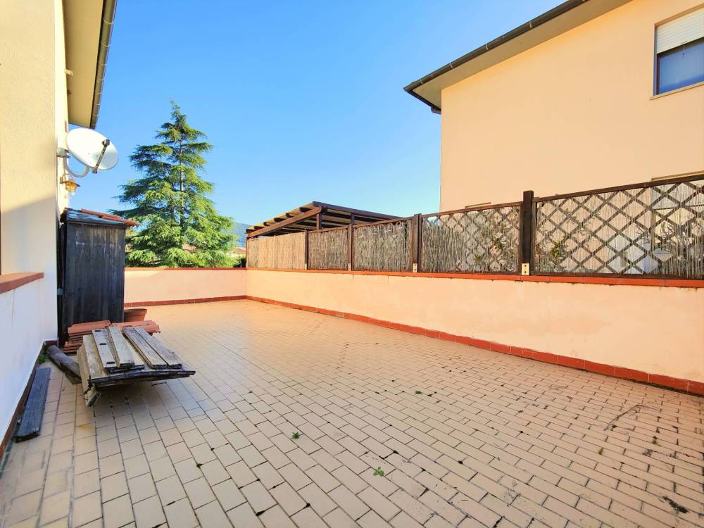 appartamento in vendita a Vecchiano in zona Avane
