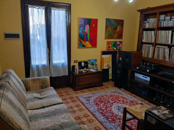 intera palazzina in vendita a Vecchiano