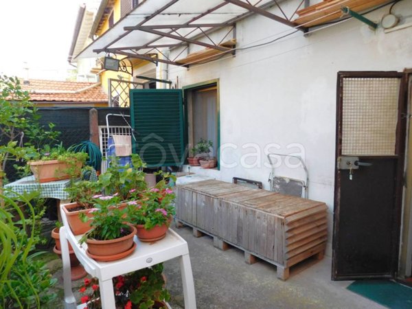 casa indipendente in vendita a Vecchiano in zona Avane