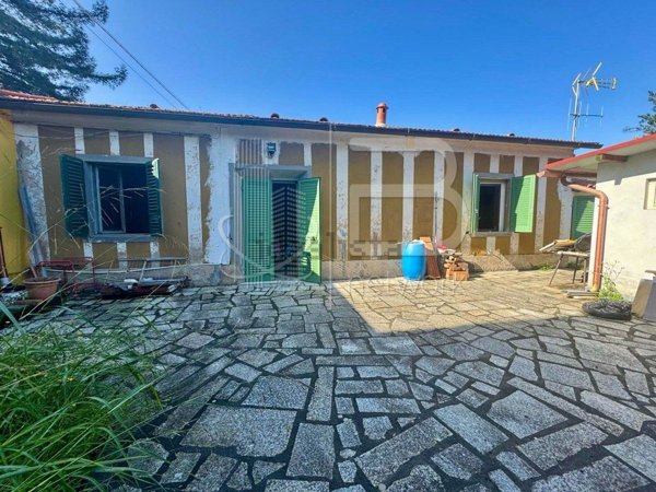 casa indipendente in vendita a Vecchiano
