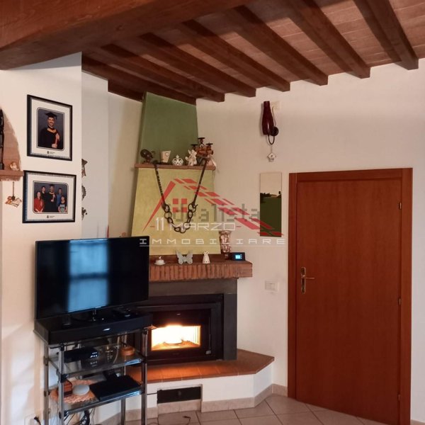 casa indipendente in vendita a Vecchiano in zona Avane