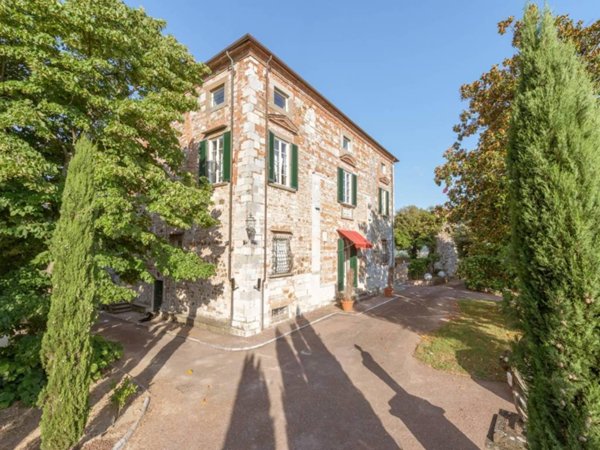villa in vendita a Vecchiano