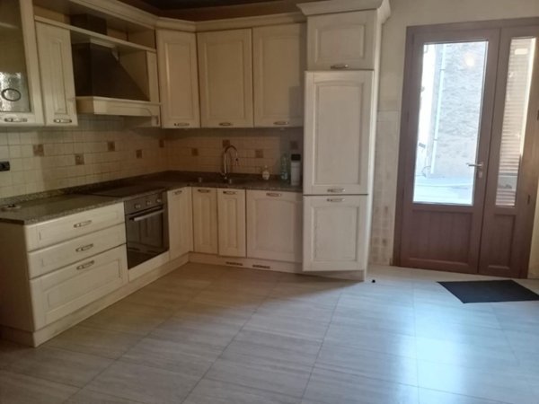 casa indipendente in vendita a Vecchiano