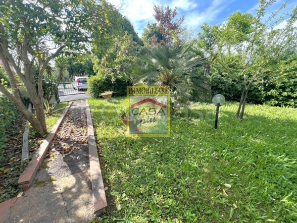 casa indipendente in vendita a Vecchiano