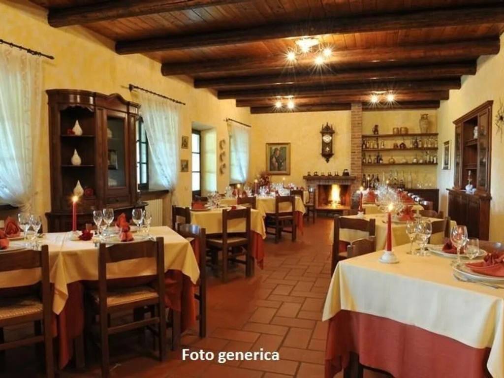 negozio in vendita a Vecchiano