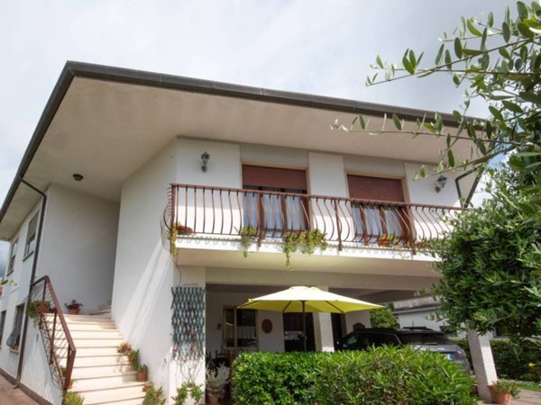 casa indipendente in vendita a Vecchiano in zona Nodica