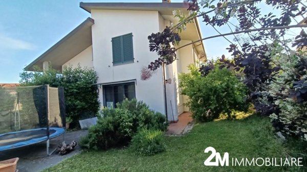 casa indipendente in vendita a Vecchiano in zona Avane