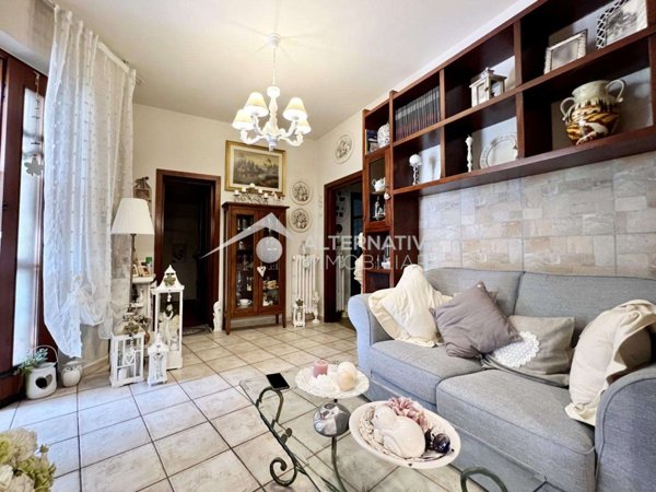 casa indipendente in vendita a Vecchiano