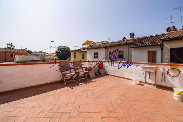 intera palazzina in vendita a Vecchiano