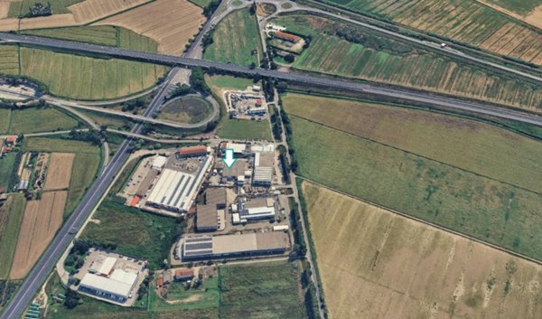 locale di sgombero in vendita a Vecchiano in zona Avane
