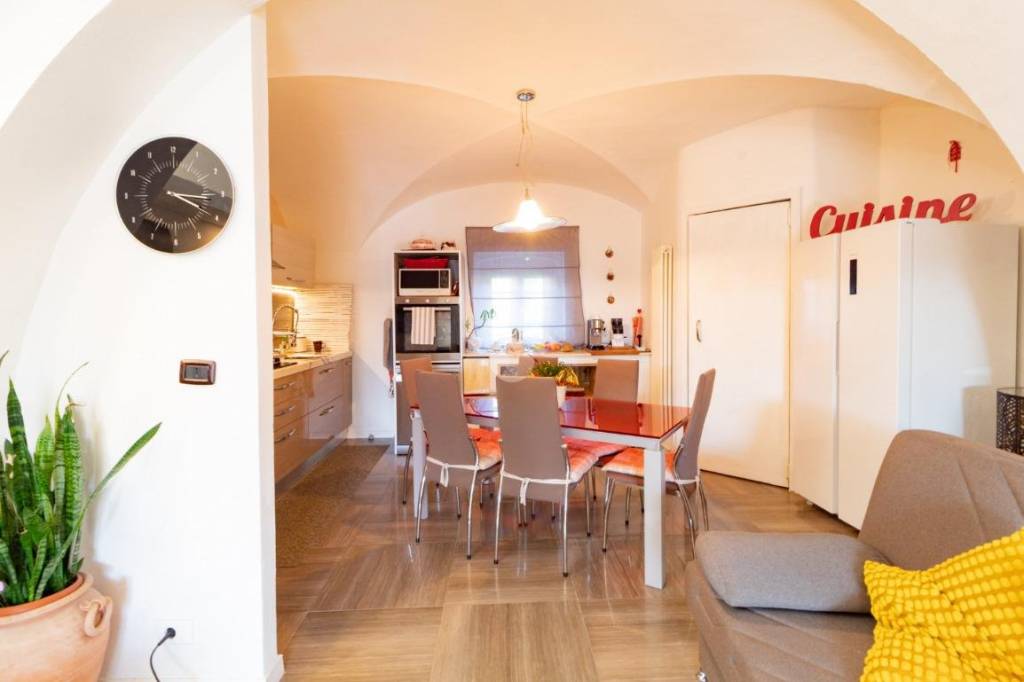 casa indipendente in vendita a Vecchiano in zona Avane