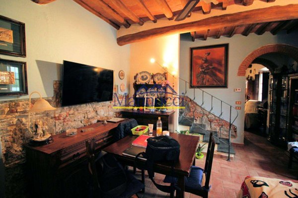 intera palazzina in vendita a Vecchiano in zona Nodica