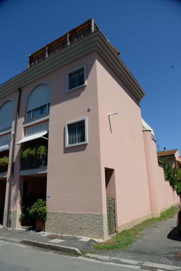 casa indipendente in vendita a Vecchiano