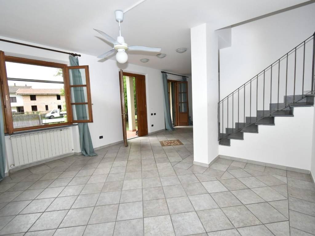 casa indipendente in vendita a Vecchiano