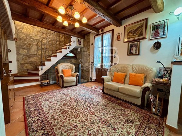 casa indipendente in vendita a Vecchiano in zona Nodica