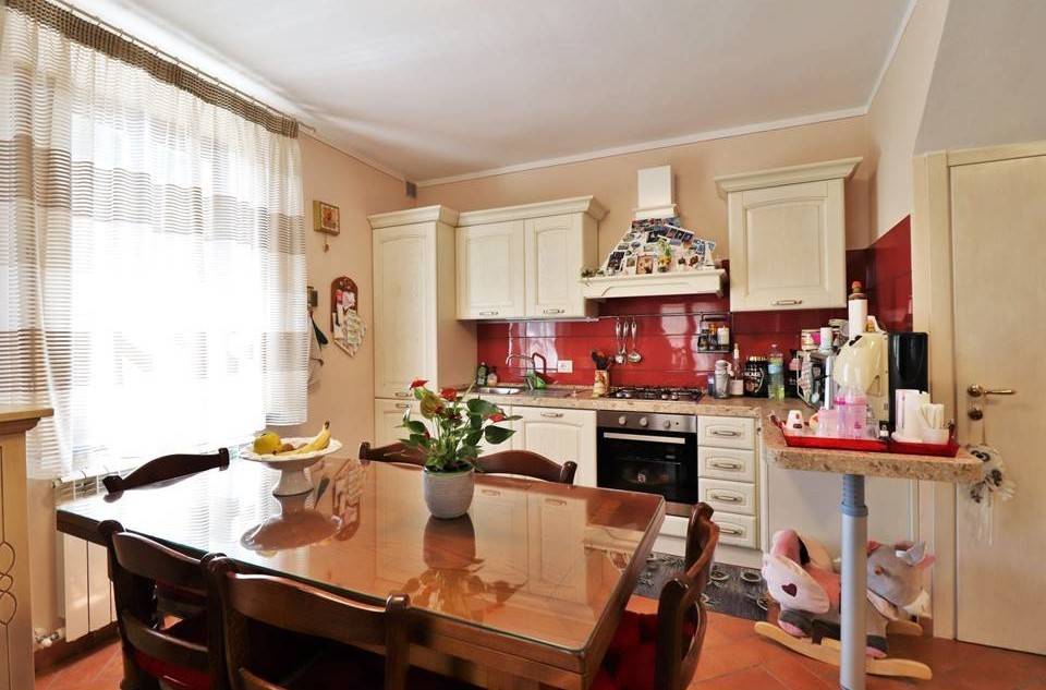 casa indipendente in vendita a Vecchiano in zona Avane