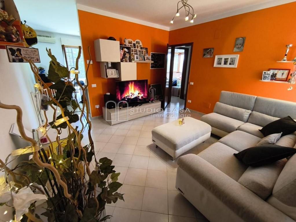 appartamento in vendita a Vecchiano in zona Avane