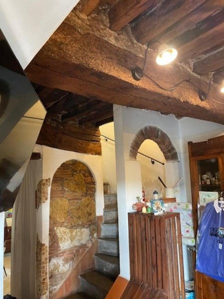 intera palazzina in vendita a Vecchiano in zona Nodica