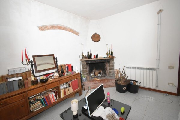 casa indipendente in vendita a Vecchiano in zona Avane