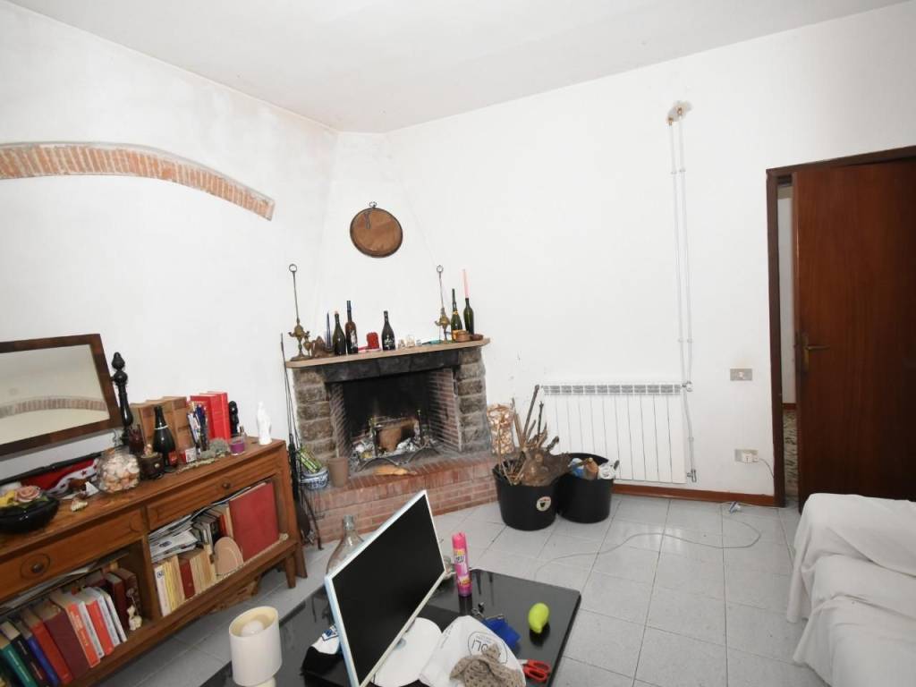 casa indipendente in vendita a Vecchiano in zona Avane