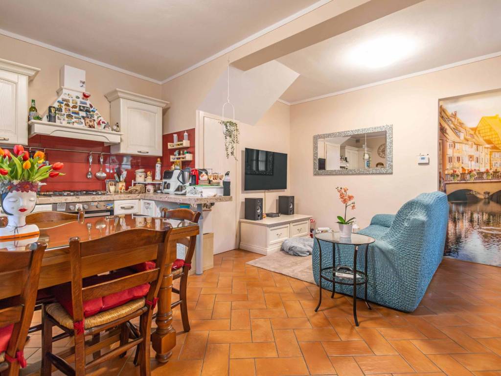 casa indipendente in vendita a Vecchiano in zona Avane