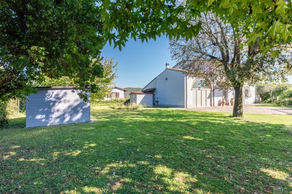 casale in vendita a Vecchiano in zona Nodica