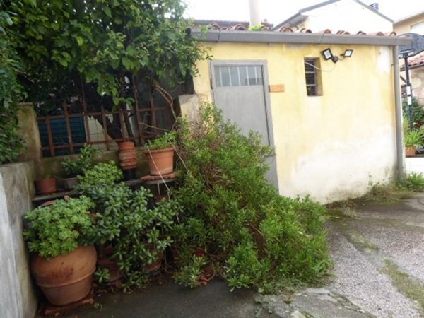 casa indipendente in vendita a Vecchiano