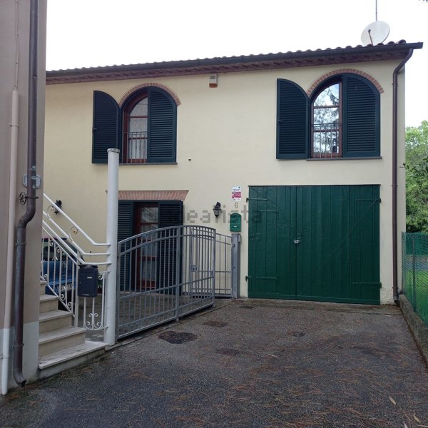 casa indipendente in vendita a Vecchiano in zona Avane