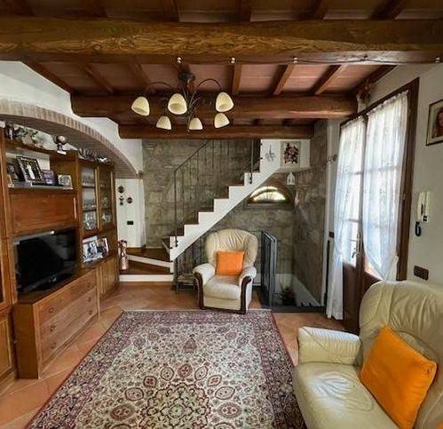 casa indipendente in vendita a Vecchiano in zona Nodica