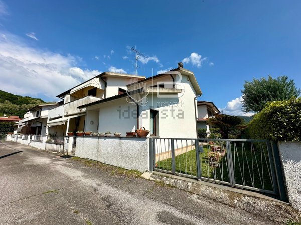 casa indipendente in vendita a Vecchiano in zona Filettole