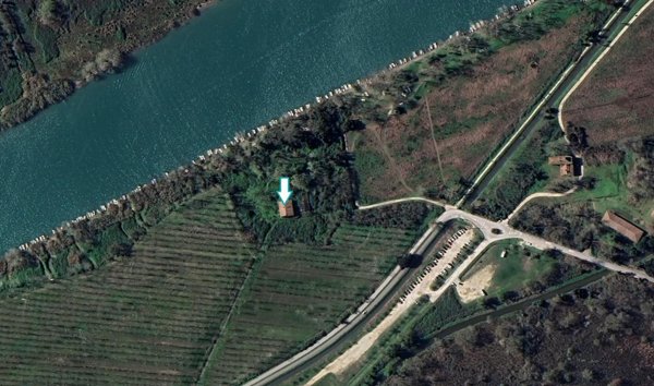 negozio in vendita a Vecchiano