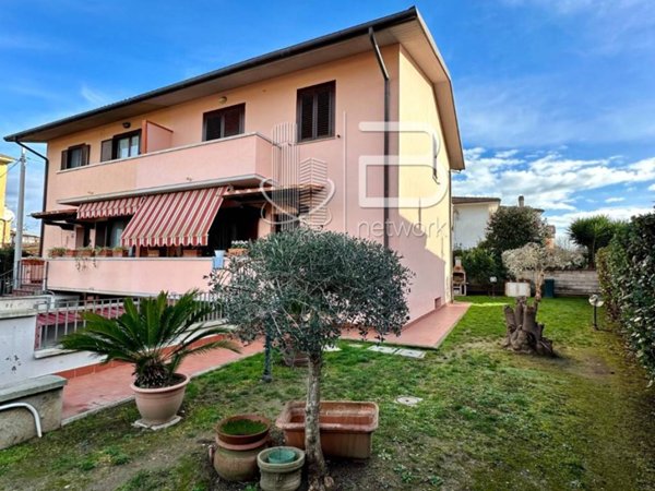casa indipendente in vendita a Vecchiano