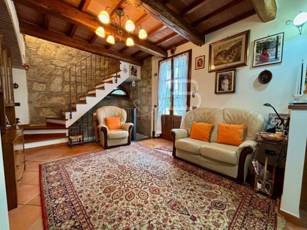 casa indipendente in vendita a Vecchiano in zona Nodica