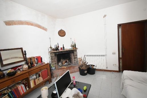 casa indipendente in vendita a Vecchiano in zona Avane