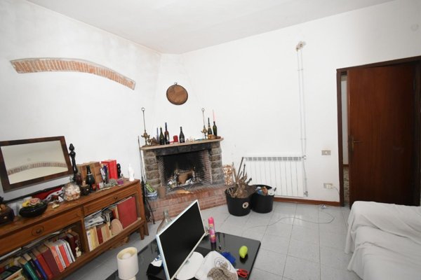 casa indipendente in vendita a Vecchiano in zona Avane