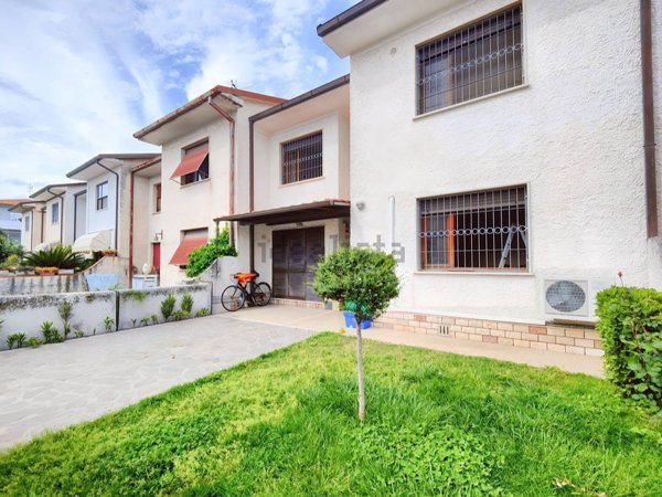 casa indipendente in vendita a Vecchiano in zona Nodica