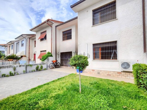 casa indipendente in vendita a Vecchiano in zona Nodica