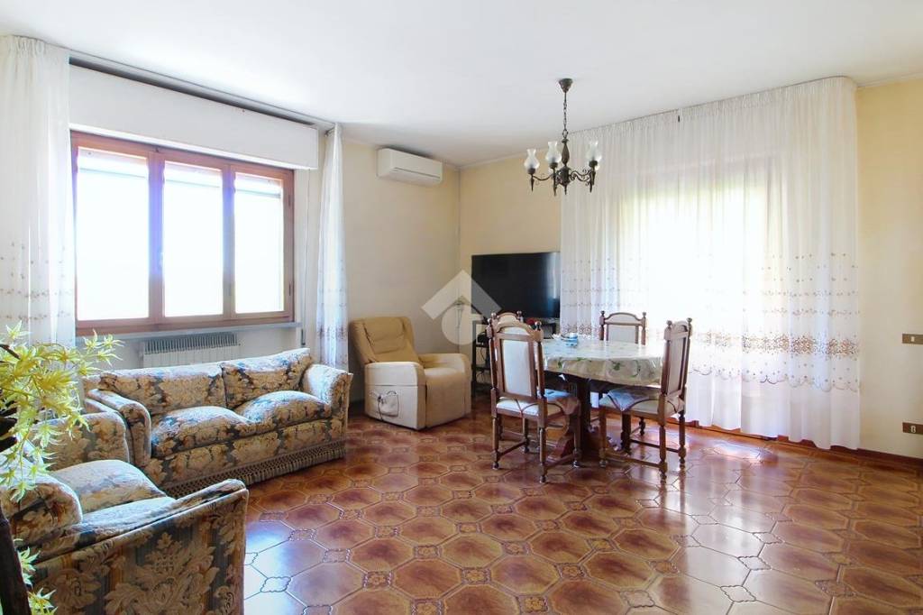 appartamento in vendita a Vecchiano in zona Nodica
