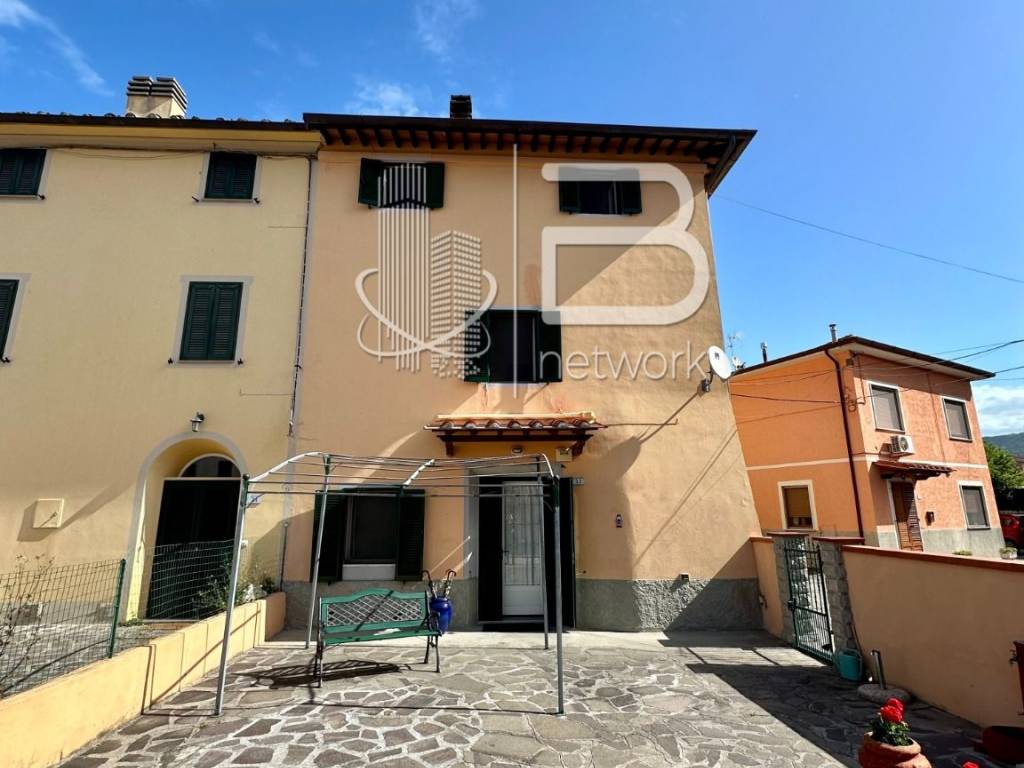 casa indipendente in vendita a Vecchiano in zona Nodica