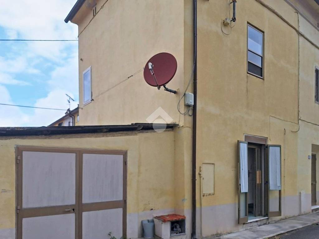 casa indipendente in vendita a Vecchiano