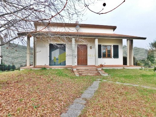 casa indipendente in vendita a Vecchiano in zona Nodica