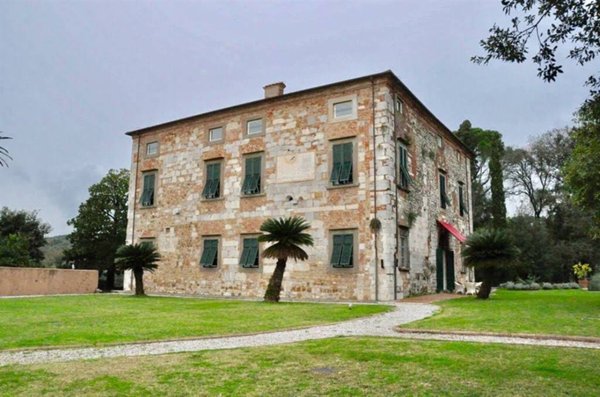 villa in vendita a Vecchiano in zona Filettole