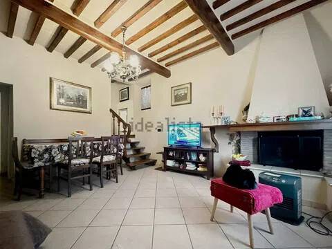 casa indipendente in vendita a Vecchiano in zona Avane