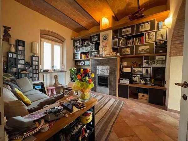 intera palazzina in vendita a Vecchiano in zona Filettole